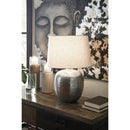  Signature Design by Ashley Magalie Table Lamp LAMPE DE PLANCHER ASHLEY IMAGE 3